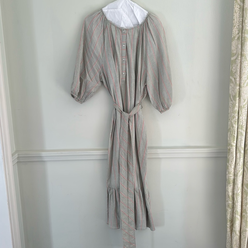 Lilla P Green Midi Dress with Crew Neck and Bishop Sleeves